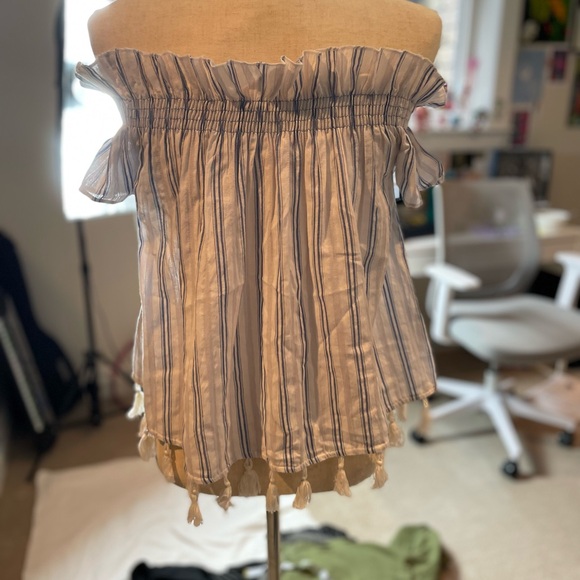 Off the shoulder Stripped Top - Picture 5 of 5